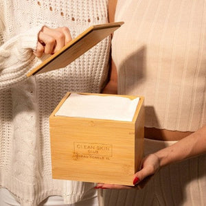 Clean Skin Club Clean Towels XL Original + Bamboo Container Cover 50ct