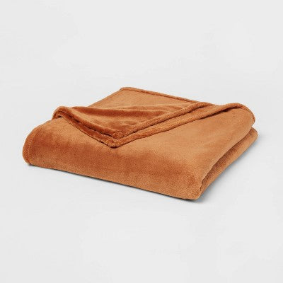 Threshold Microplush Bed Blanket Super-Soft Fits Standard Sizes Machine Washable