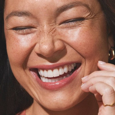 Well People Bio Bronzing Priming Serum 1.7 fl oz - Imperfect Box