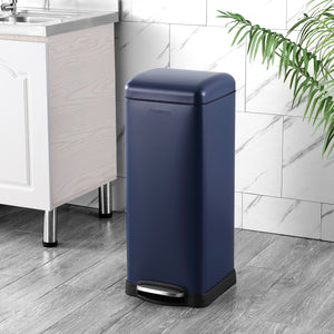 Betty Retro Step-Open Trash Can