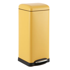 Betty Retro Step-Open Trash Can