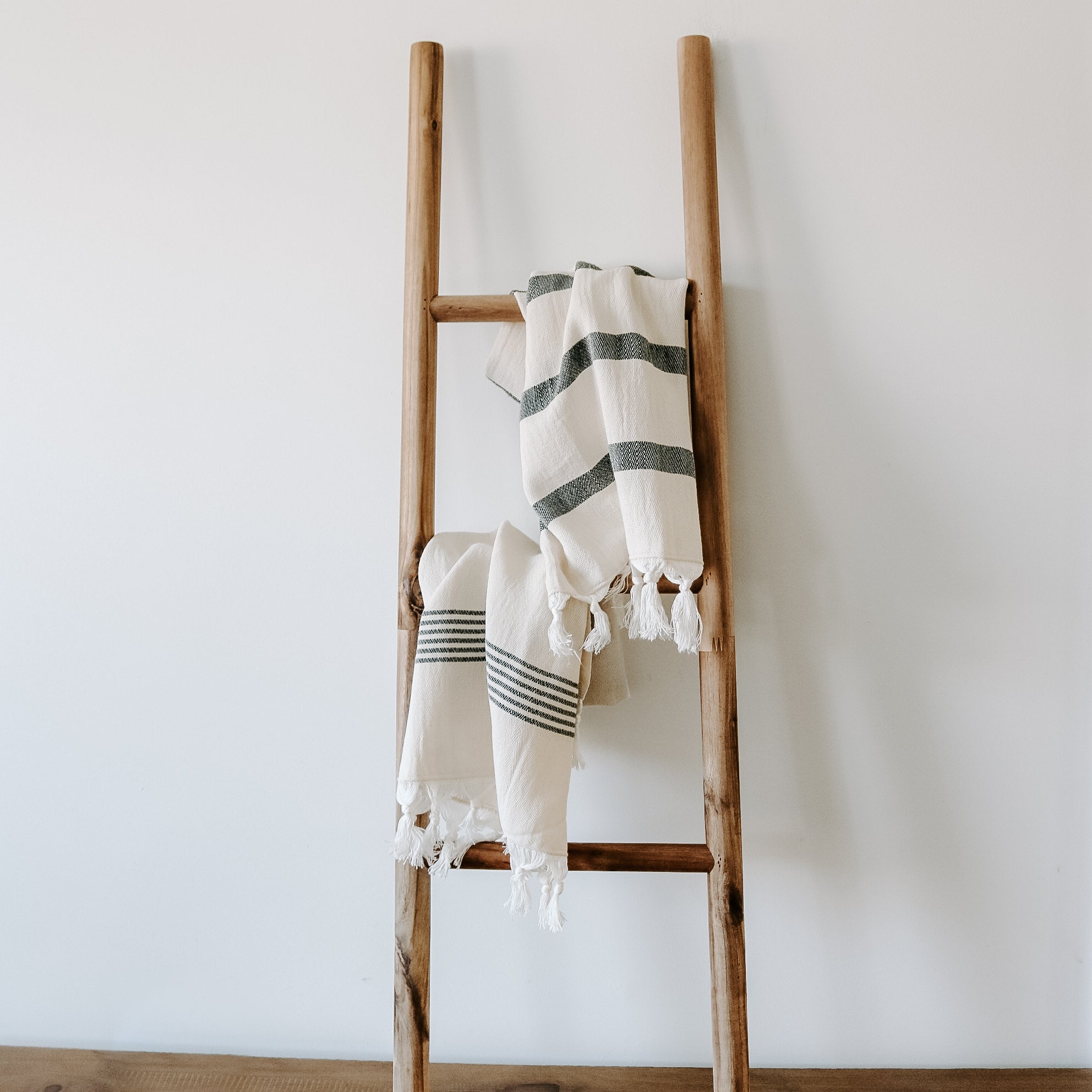 Sweet Water Decor Hand Towel - Thumbnail 5