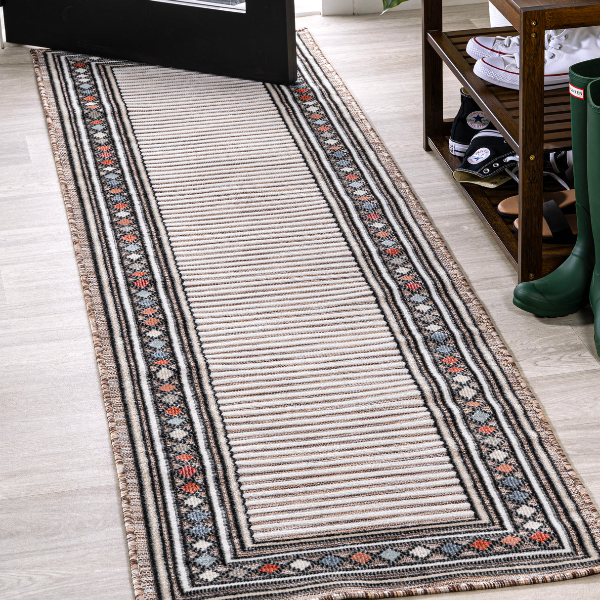Sebastian High-Low Modern Diamond Border Indoor/Outdoor Runner Rug