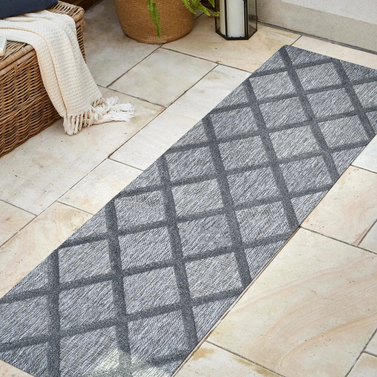 Salines-Diamond-Trellis-Indoor/Outdoor-Runner-Rug-Runner-Rugs