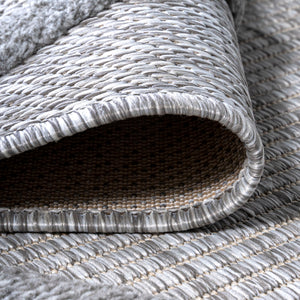Salines Diamond Trellis Indoor/Outdoor Runner Rug