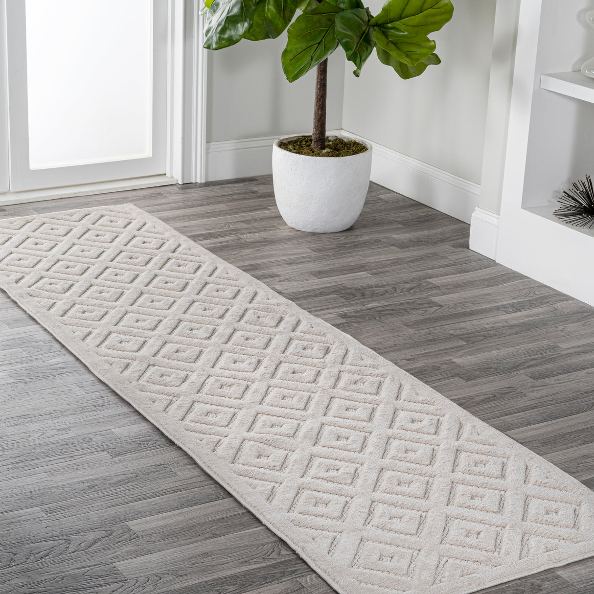 Portmany Neutral Diamond Trellis Indoor/Outdoor Runner Rug