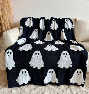 Spooky-Ghost-Throw-Blanket-Throw-Blankets