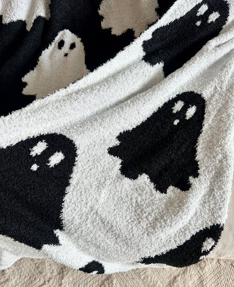 Spooky Ghost Throw Blanket