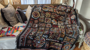 DaDa Bedding Elegant Tapestry Throw Blanket, Ethnic Ornaments Geometric Black - 50” x 60” (7174)