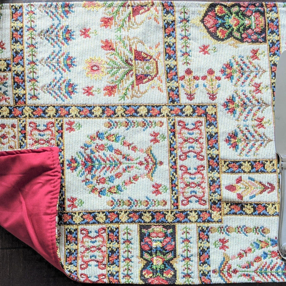 DaDalogy Bedding Set of 4-Pieces Light White Mughal Floral Botanical Cottage Fleur Tapestry Placemats 13” x 19” (18196)