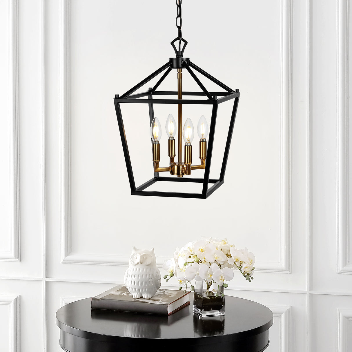 Pagoda 4-Bulb Lantern Metal LED Pendant
