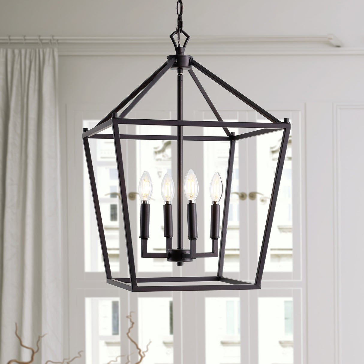Pagoda 4-Bulb Lantern Metal LED Pendant