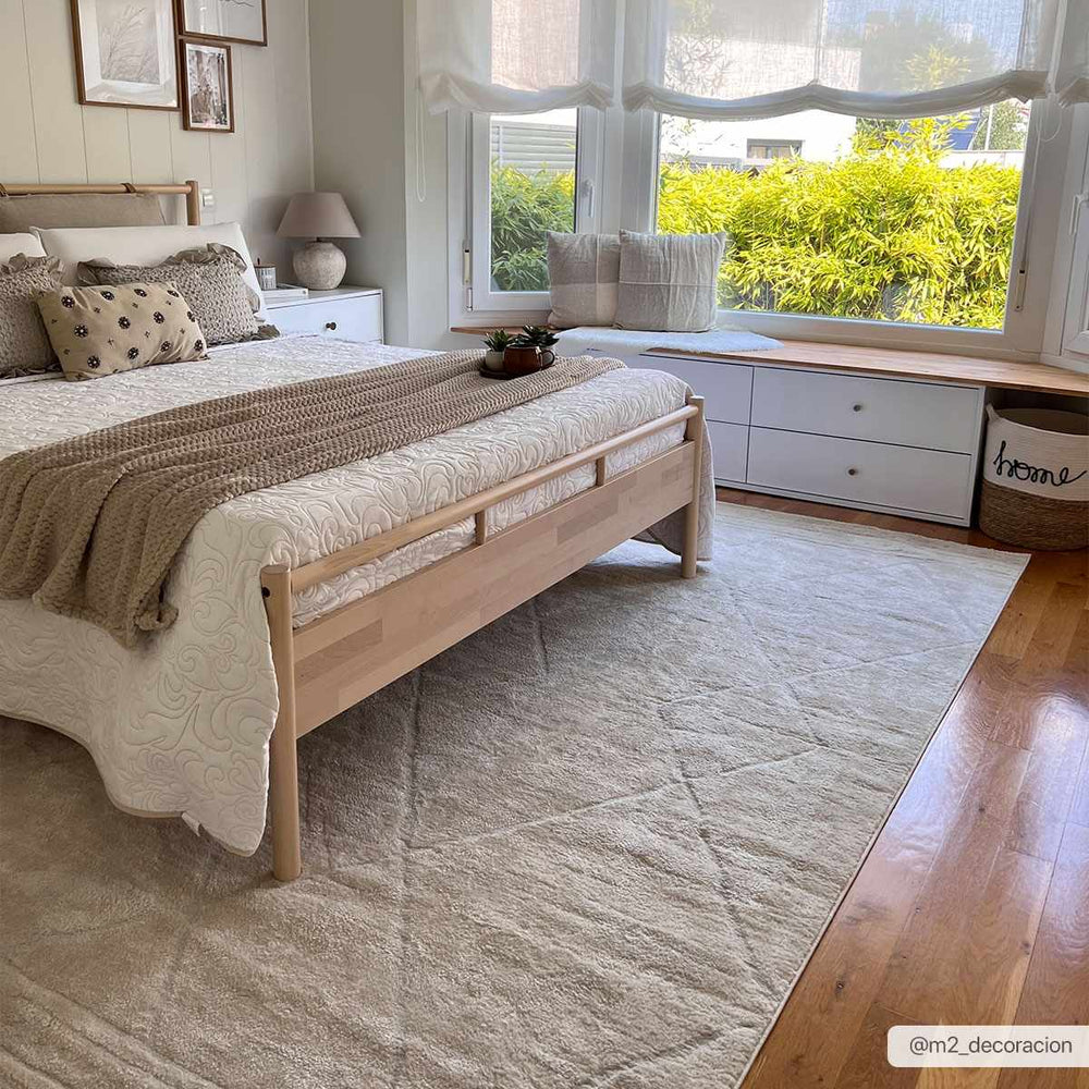 Keanu Ivory Area Rug