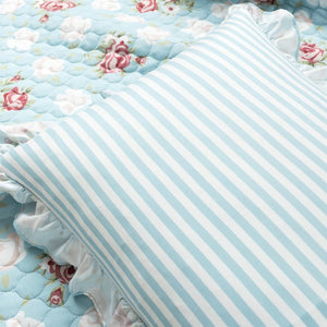 Full/Queen size Vintage Rose Ruffle Edge Light Quilt Set in Blue White and Pink