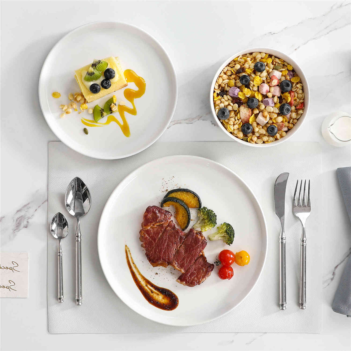 Leah 24 Piece Dinnerware Set for 8