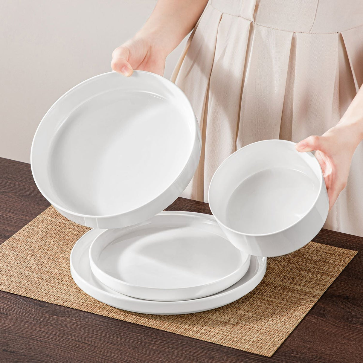 Leah 24 Piece Dinnerware Set for 6
