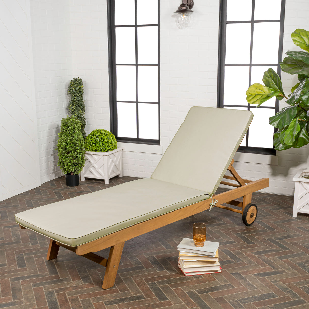 Mallorca modern classic adjustable acacia wood chaise outdoor lounge chair with cushion & wheels