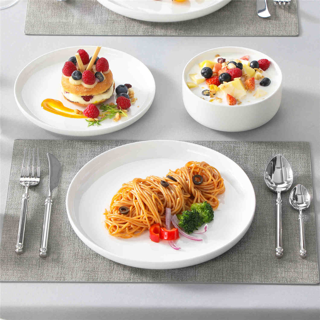 Luna 12 Piece Dinnerware Set