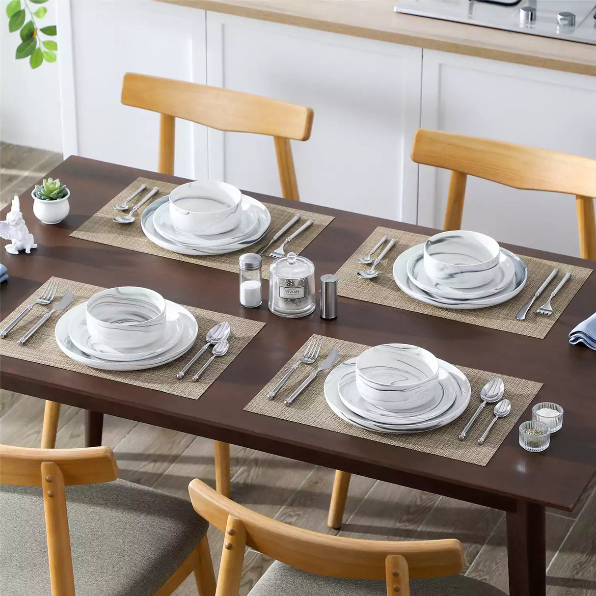 Luna 24 Piece Dinnerware Set for 8