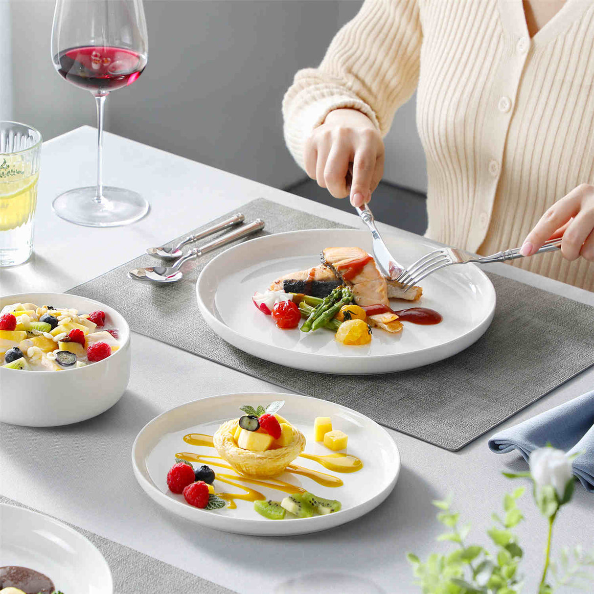 Luna Marble Pink 18 Piece Dinnerware Set