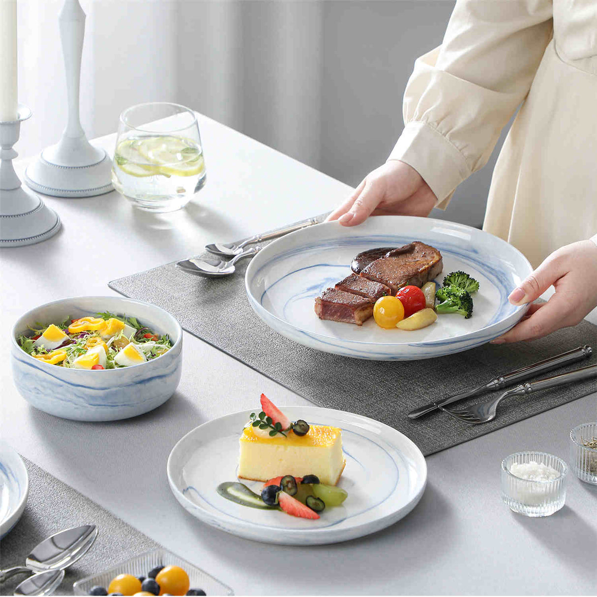 Luna Marble Blue 18 Piece Dinnerware Set