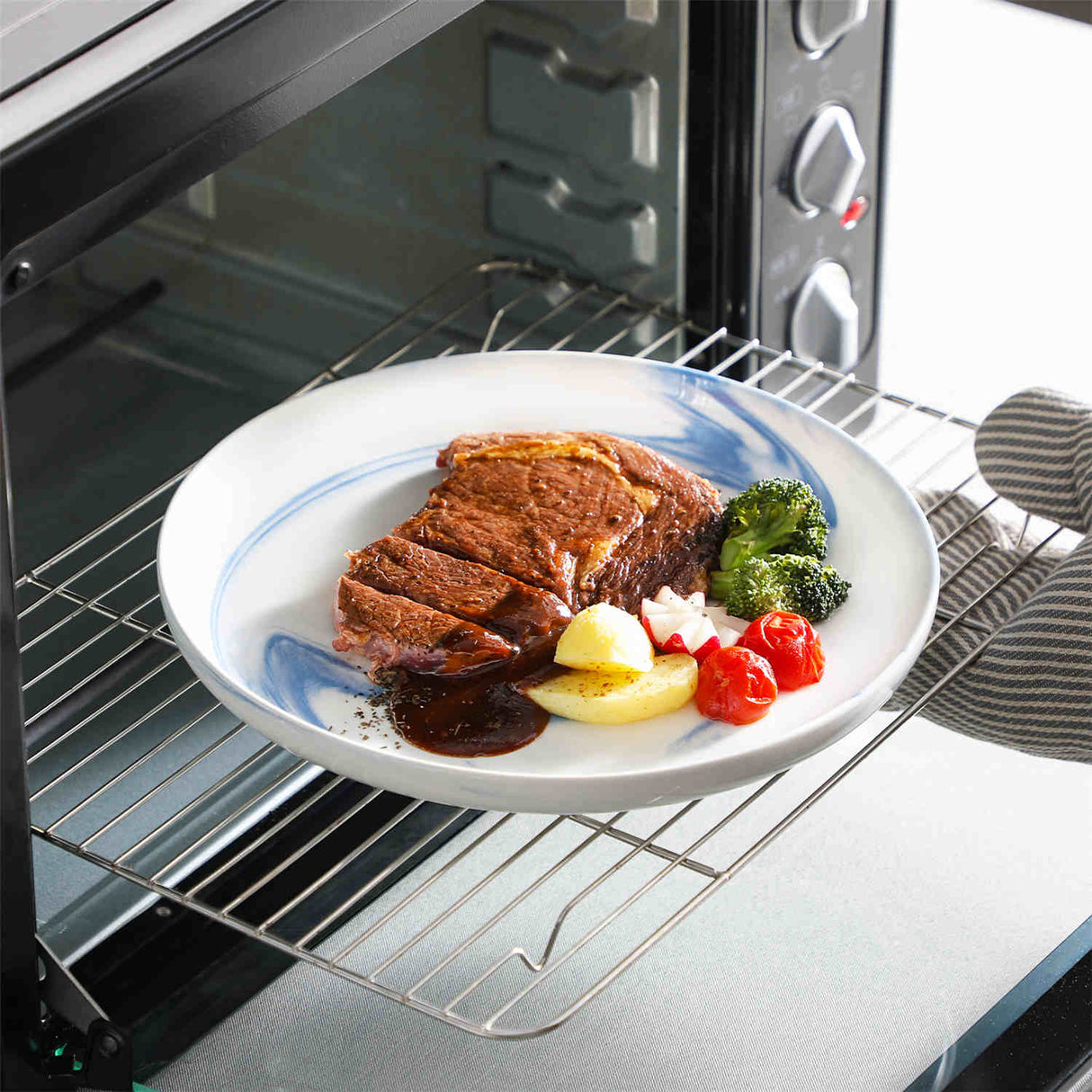 Luna Marble Blue 18 Piece Dinnerware Set