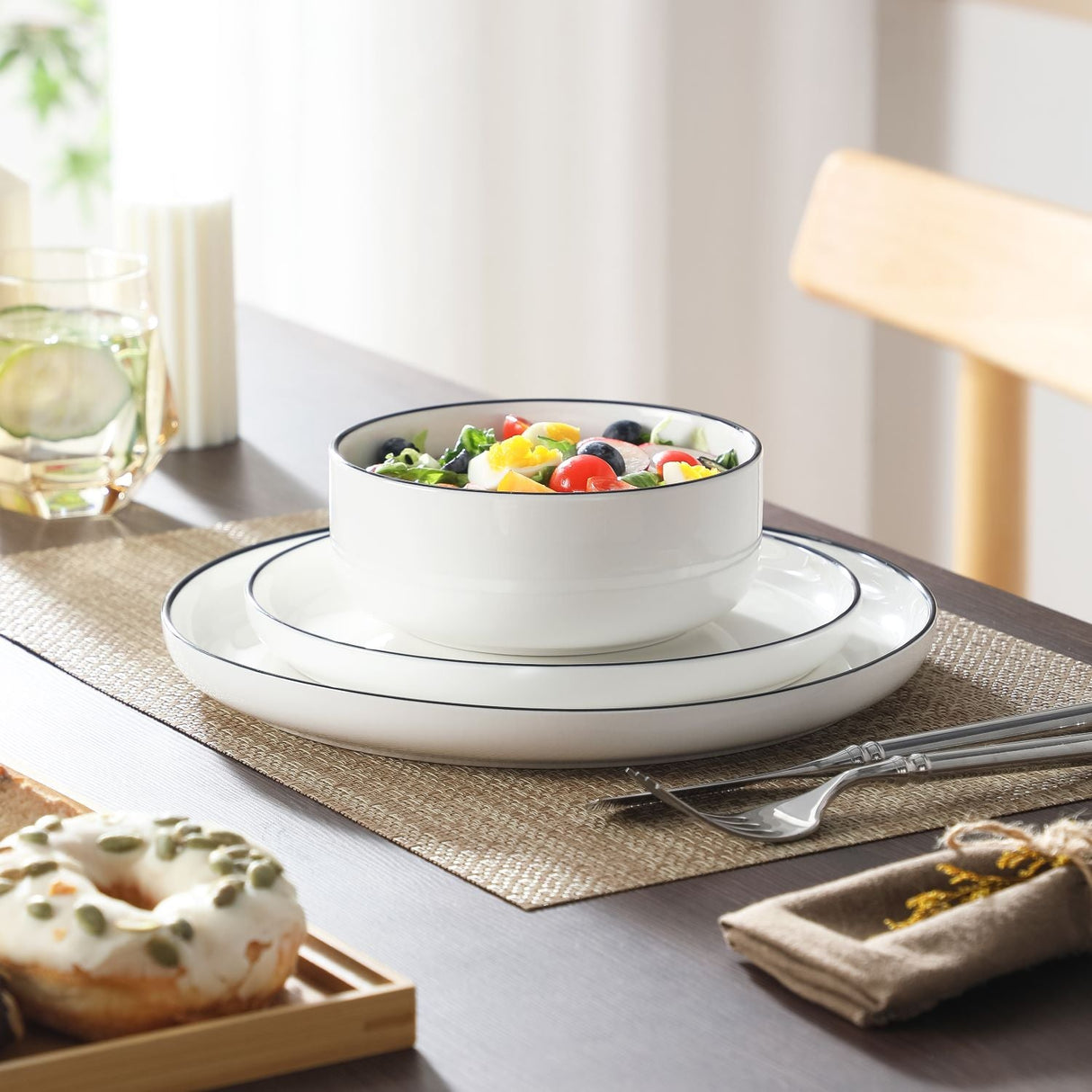 Luna 18 Piece Dinnerware Set for 6