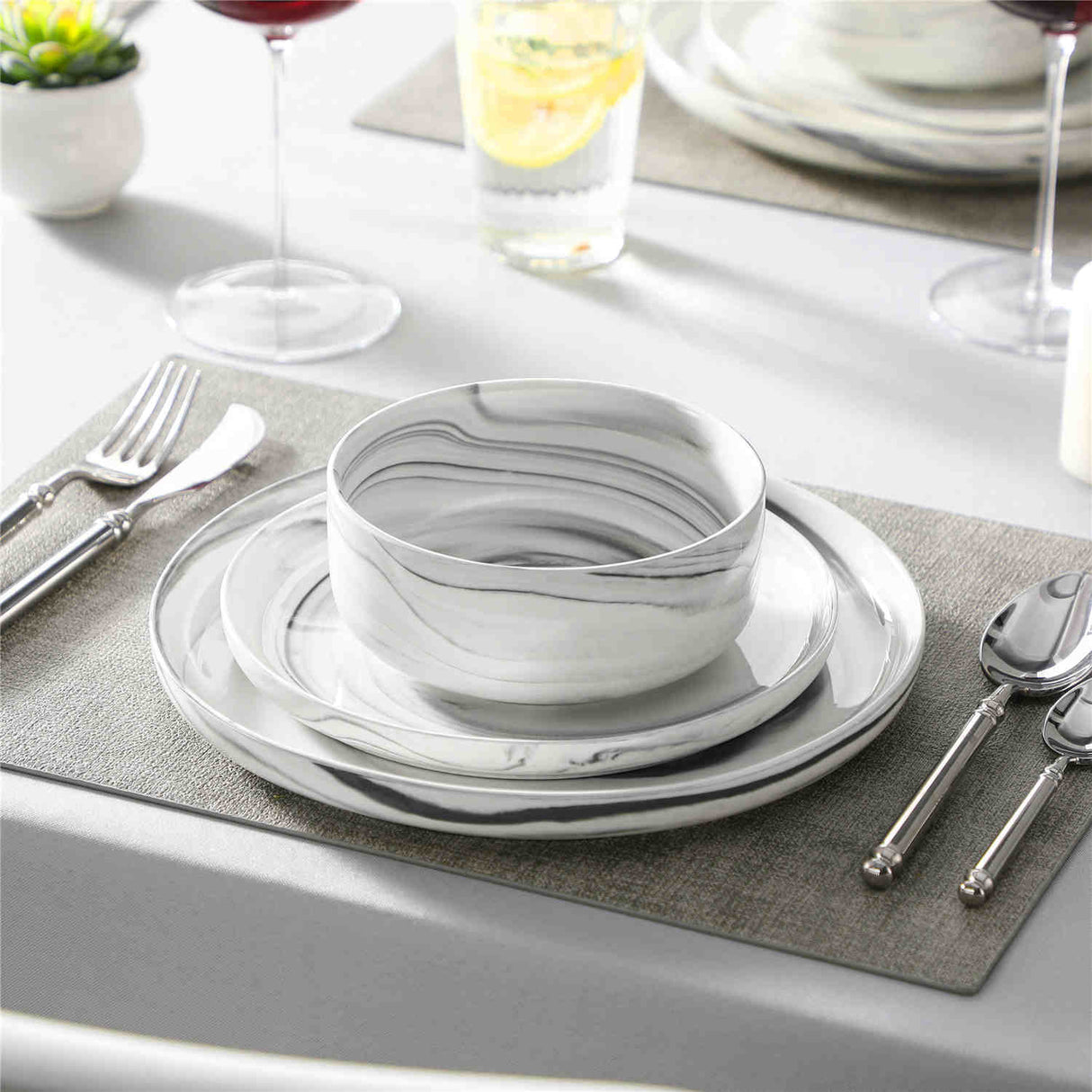 Luna Marble Blue 18 Piece Dinnerware Set