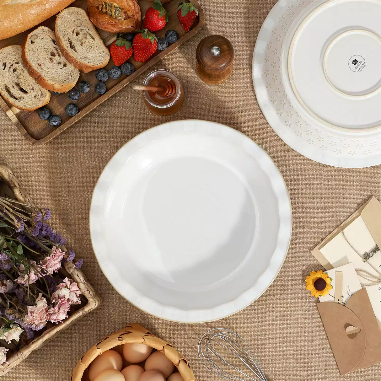 Lydia Fluted Pie Pan Stoneware Baking Dish