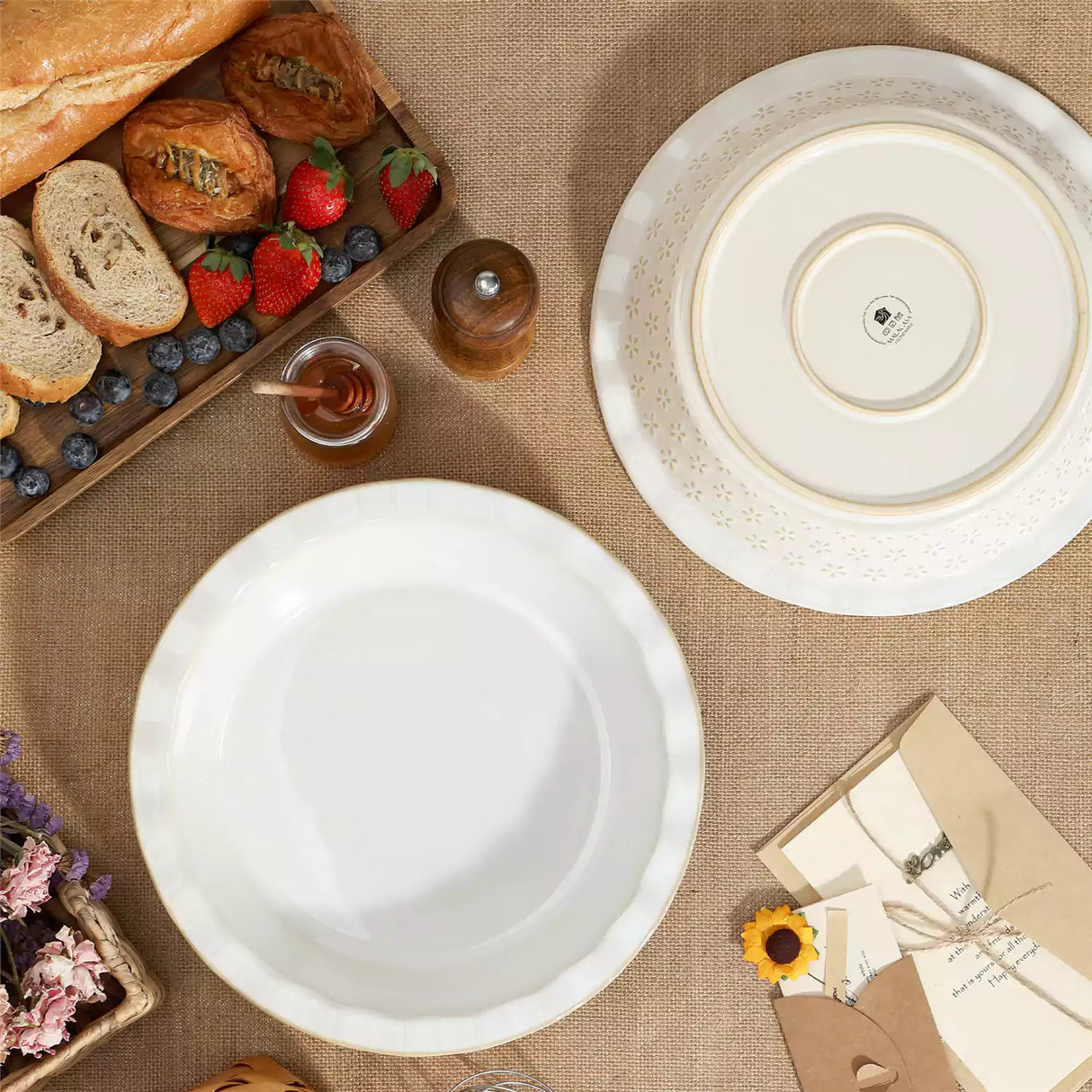 Lydia Fluted Pie Pan Stoneware Baking Dish