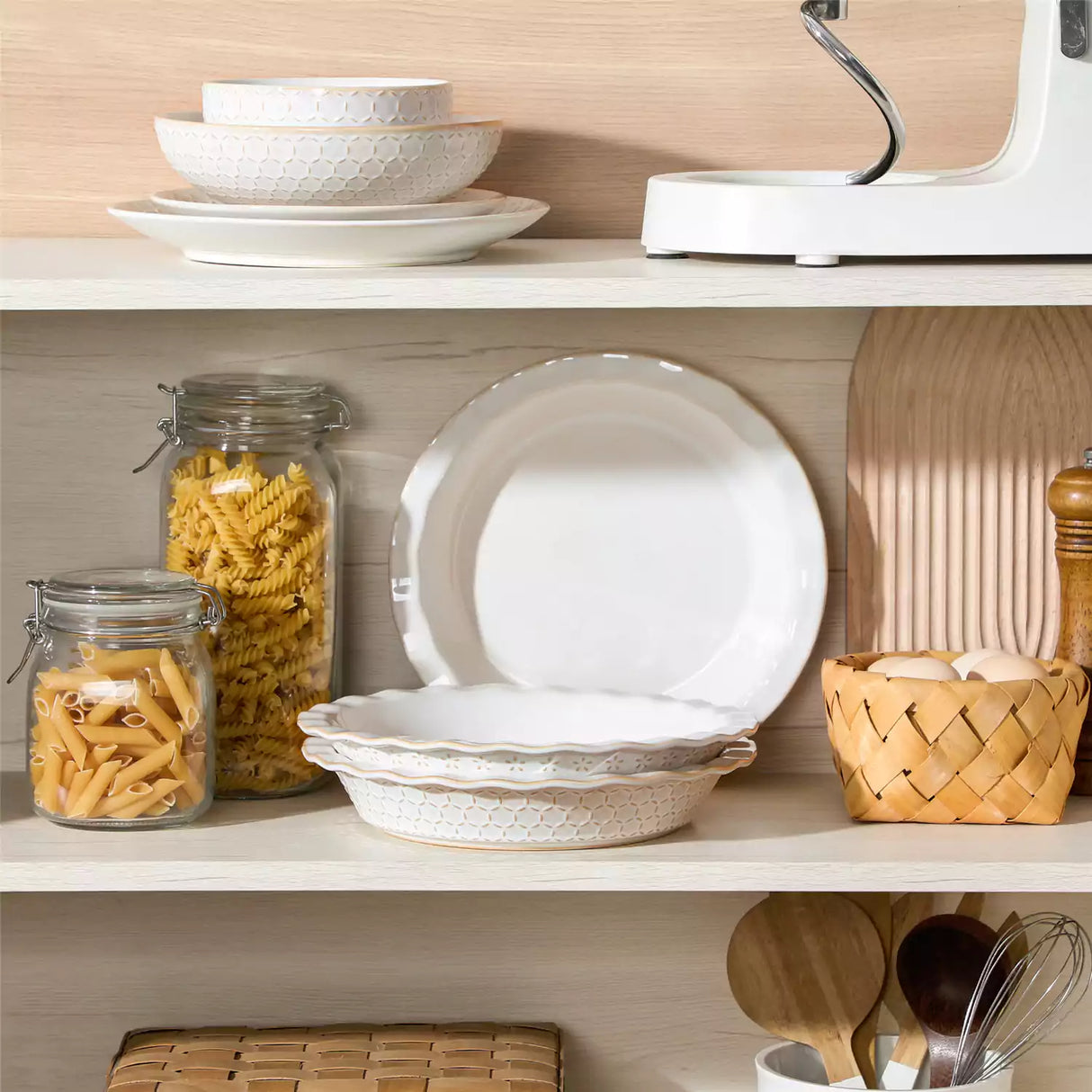 Lydia Fluted Pie Pan Stoneware Baking Dish