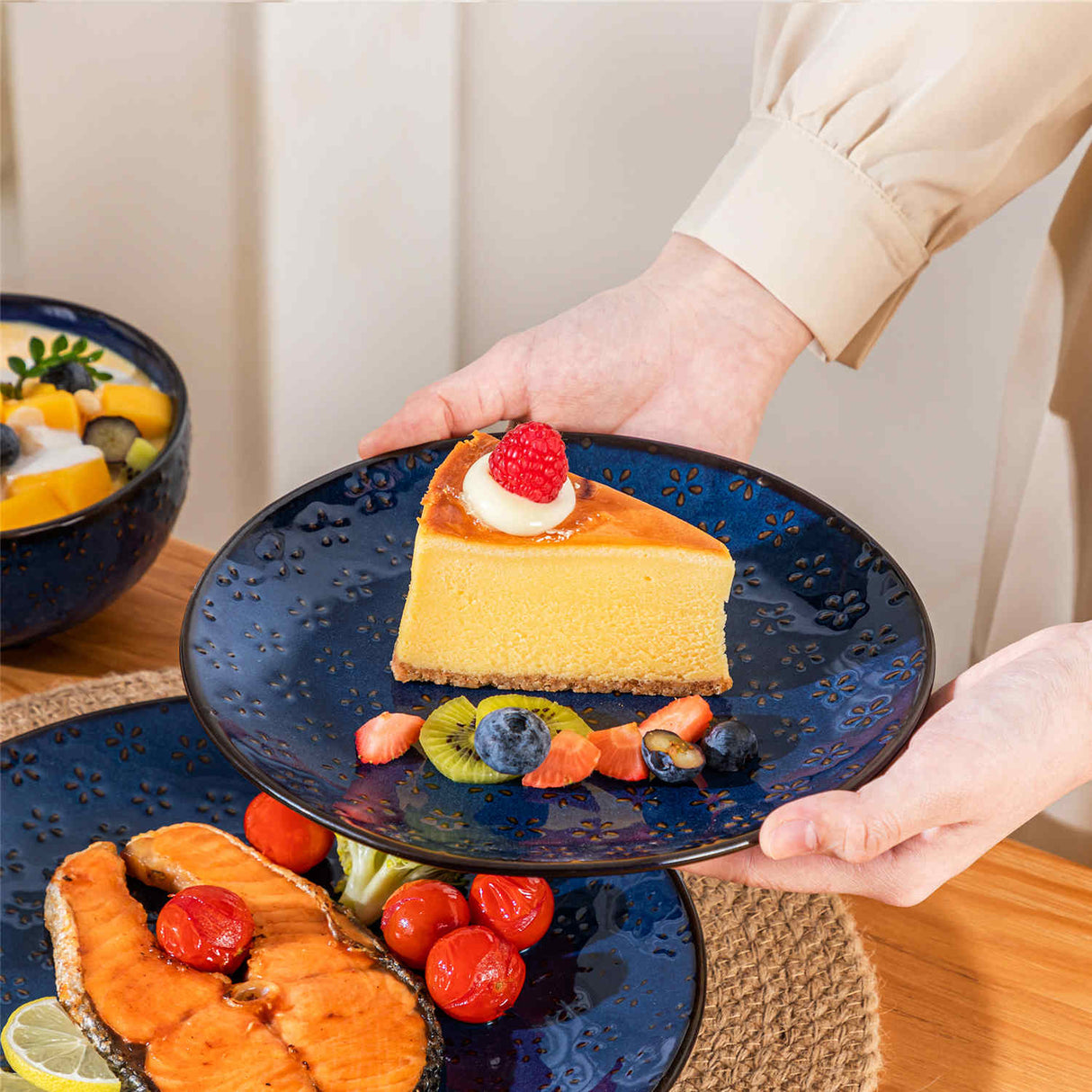 Lydia 16 Piece Starry Blue Dinnerware Set