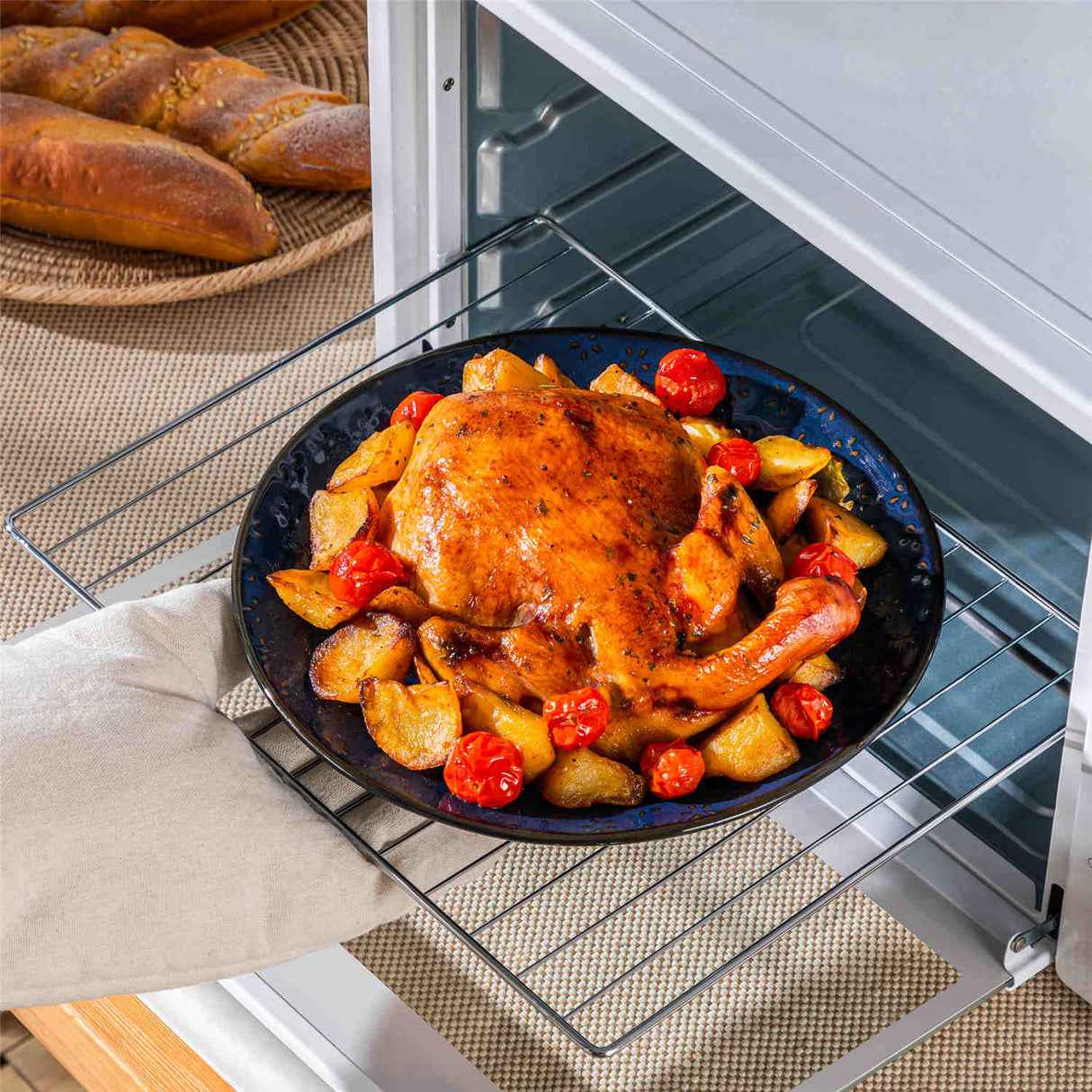 Lydia 16 Piece Starry Blue Dinnerware Set