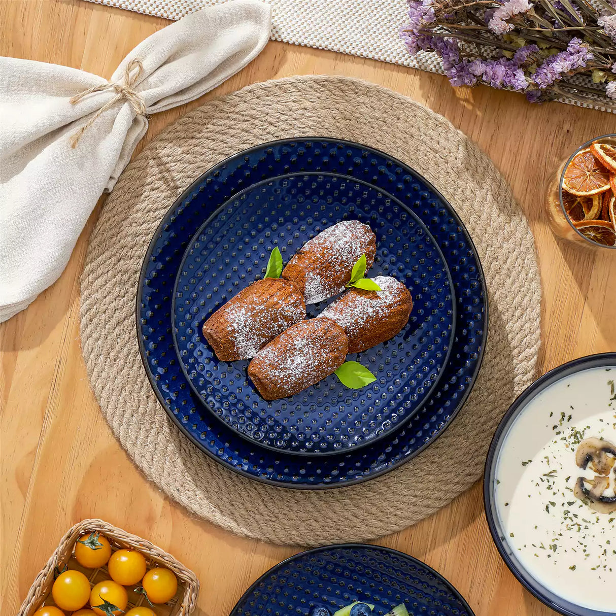 Lydia 16 Piece Starry Blue Dinnerware Set