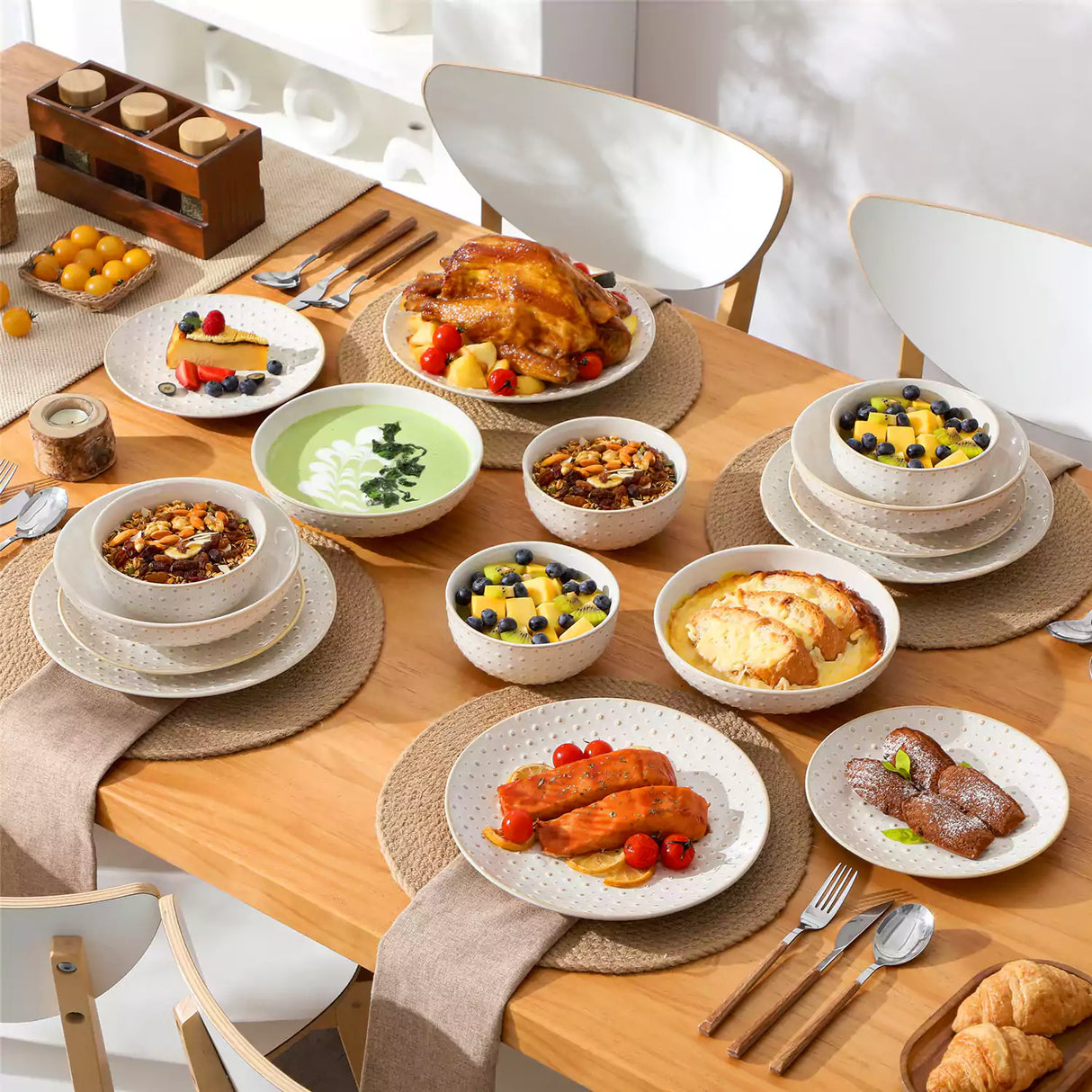 Lydia 16 Piece Antique White Dinnerware Set