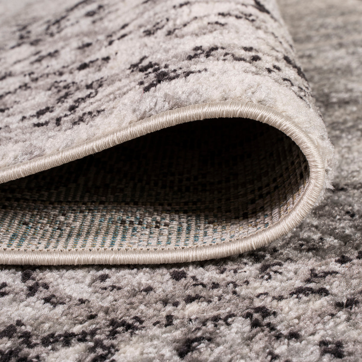 Minori Filigree Medallion Runner Rug