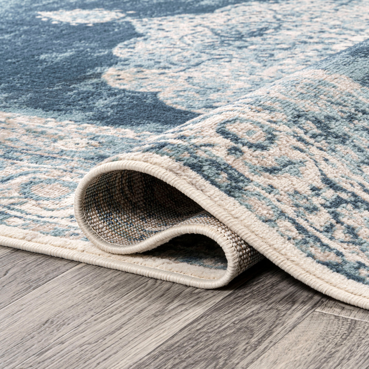 Rosalia Cottage Medallion Woven Runner Rug