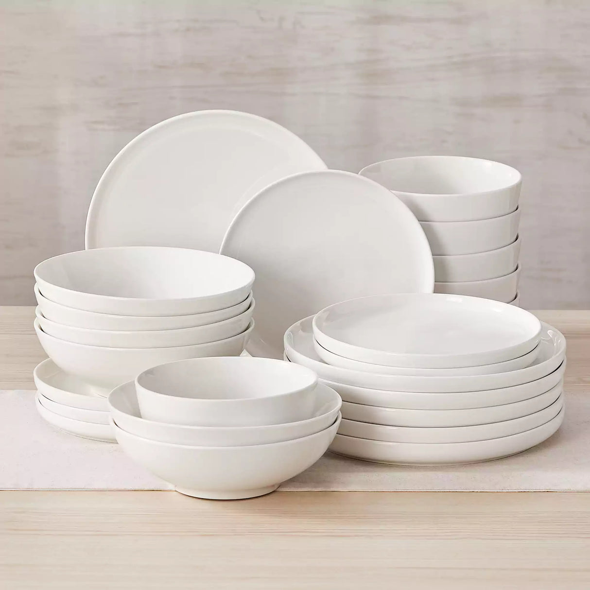 Mina 24 Piece Dinnerware Set