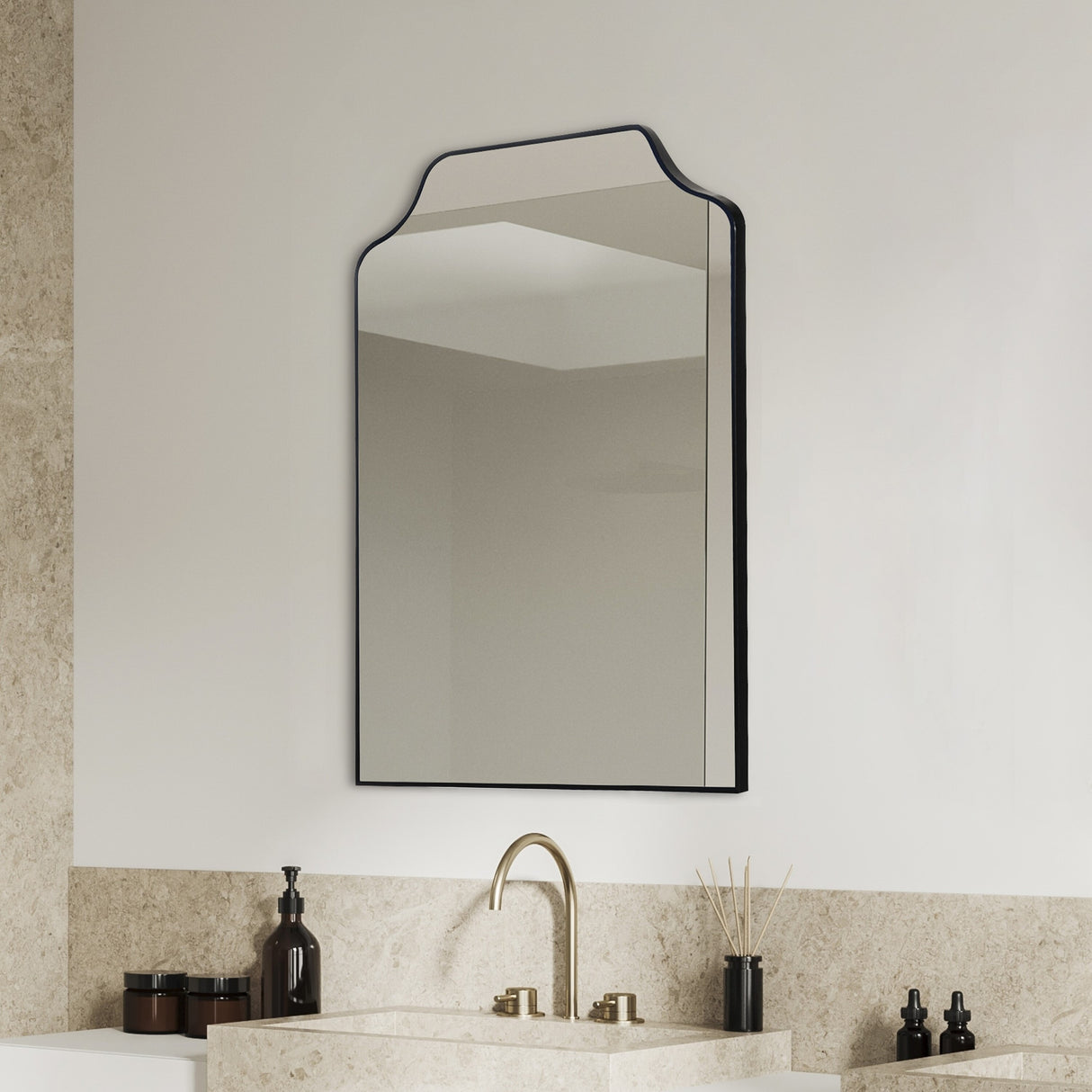Lindie-Medium-Scalloped-Top-Metal-Framed-Wall-Mounted-Mirror-Wall-Mirrors