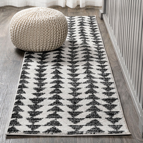Aisha-Moroccan-Triangle-Geometric-Runner-Rug-Runner-Rugs