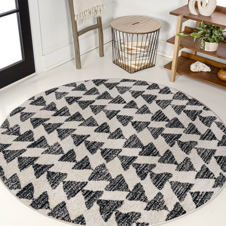 Aisha-Moroccan-Triangle-Geometric-Round-Area-Rug-Area-Rugs