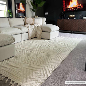 Manyas 3D Bone Area Rug with Tassels