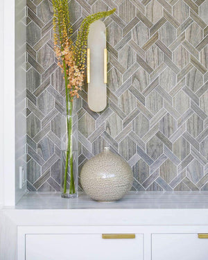 Alvora | Oblong Alabaster Wall Sconce with Brass Accents | Warm Diffused Glow for Foyers