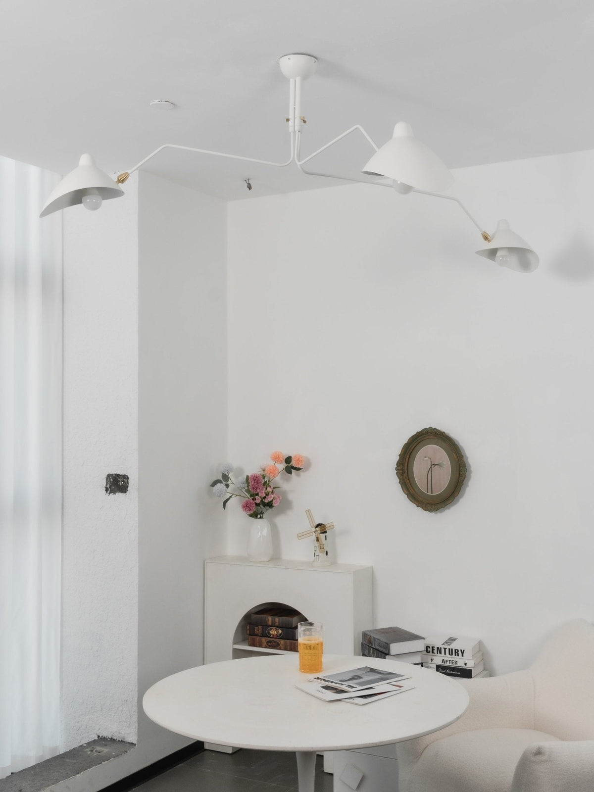 Arachnia | Suspended 3-Arm Ceiling Light with Rotating Reflectors, Black or White Finish