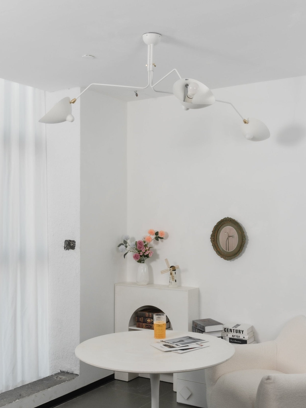 Arachnia | Suspended 3-Arm Ceiling Light with Rotating Reflectors, Black or White Finish