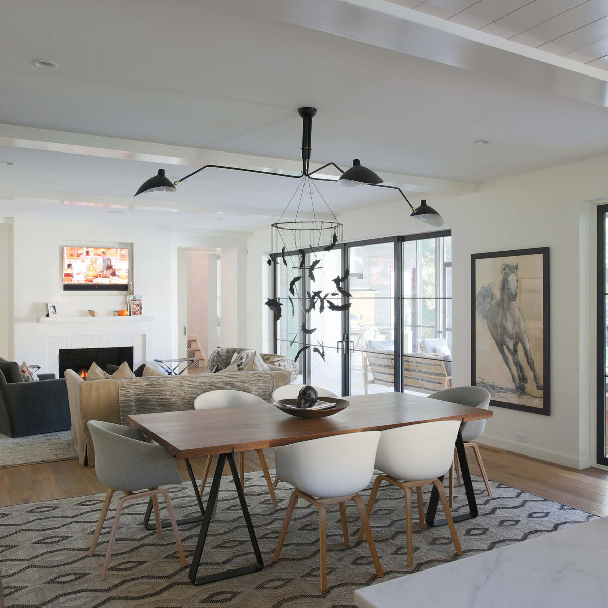 Arachnia | Suspended 3-Arm Ceiling Light with Rotating Reflectors, Black or White Finish