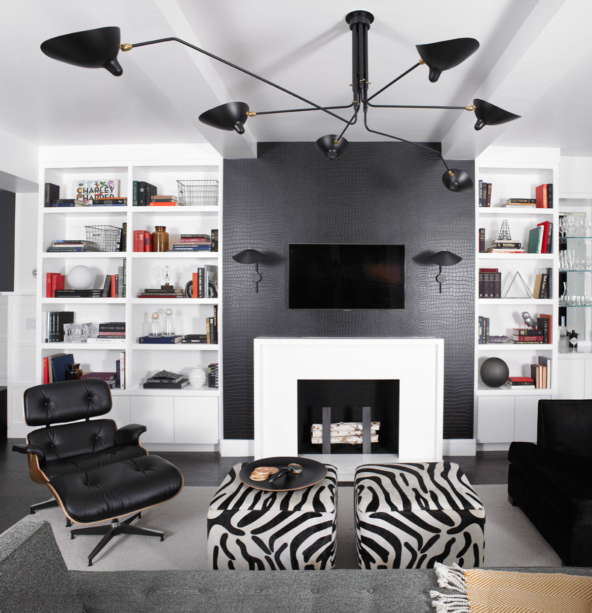 Arachnia | Suspended 3-Arm Ceiling Light with Rotating Reflectors, Black or White Finish