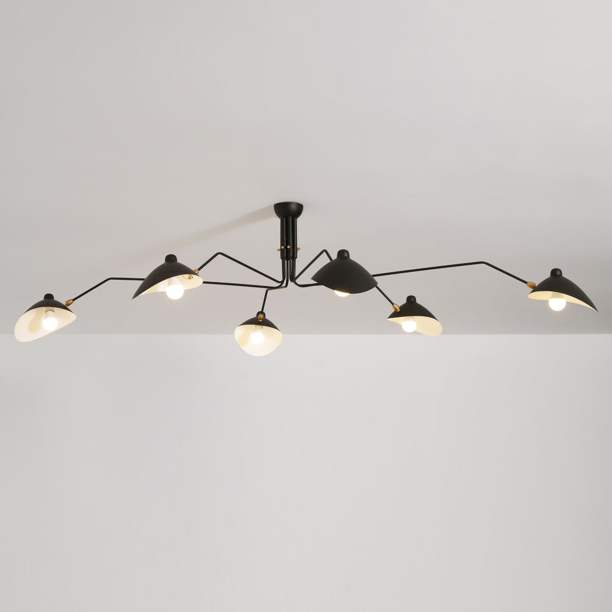 Arachnia | Suspended 3-Arm Ceiling Light with Rotating Reflectors, Black or White Finish