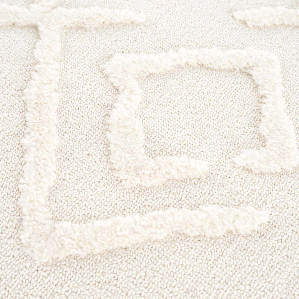 Gyundyukoru Area Rug