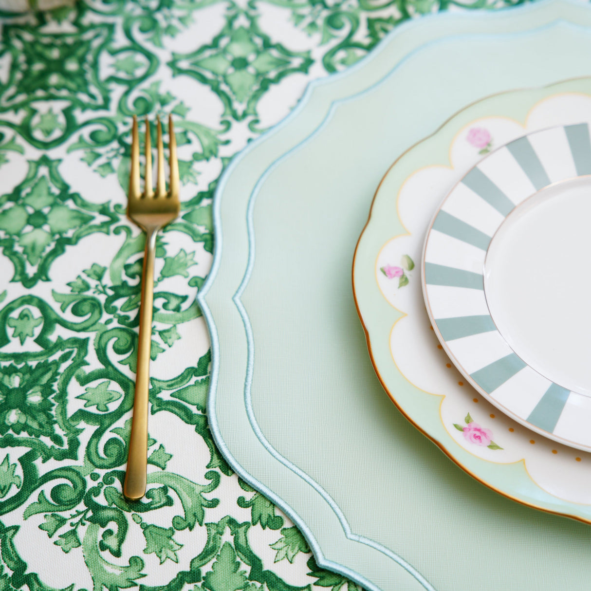 ORCHID LIGHT GREEN SQUARE FAUX LEATHER PLACEMAT